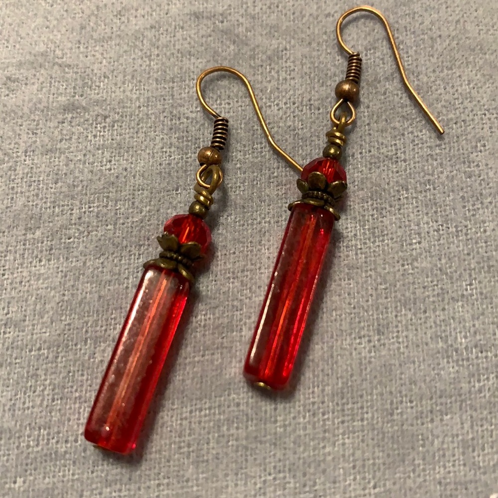 Red Austrian glass dangle earrings - Picture 2 of 4